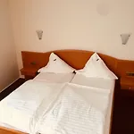 Butjadinger Hof 2*