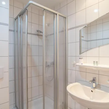 Butjadinger Hof 2*
