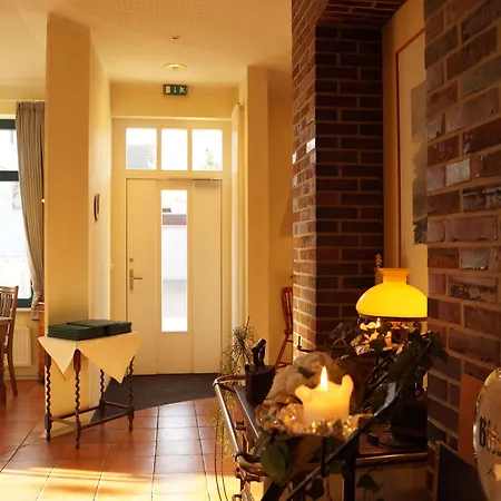 Hotel Butjadinger Hof 2*